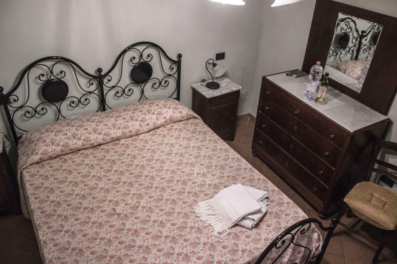 Angolo Del Gelsomino Castel Ritaldi Kültér fotó